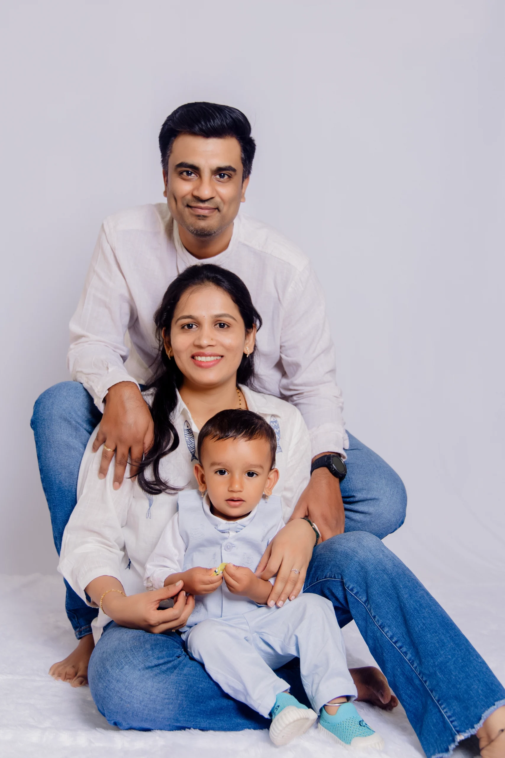 A beautiful family photograph representing Prismika's services